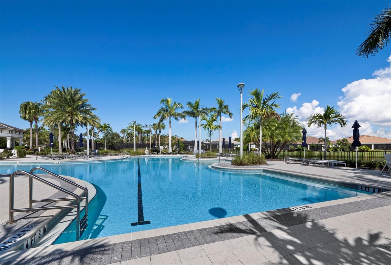 5605 LONG SHORE LOOP