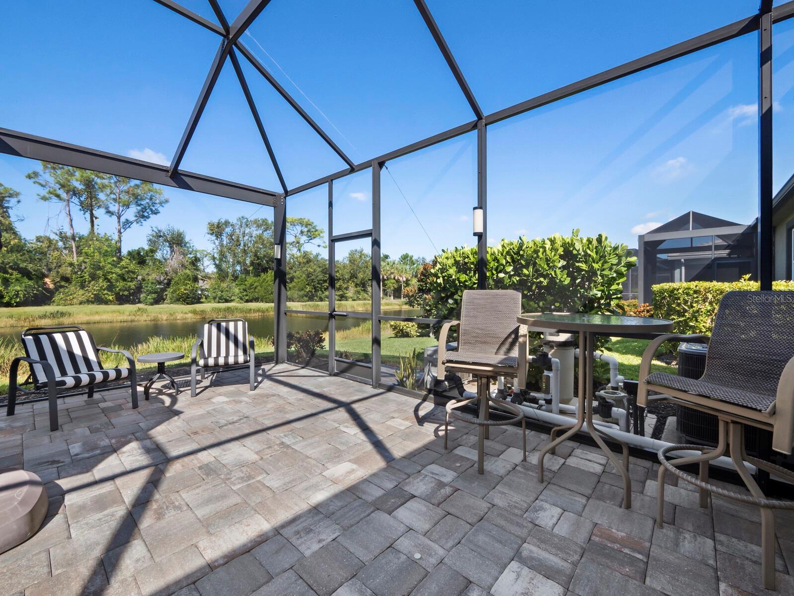 5605 LONG SHORE LOOP