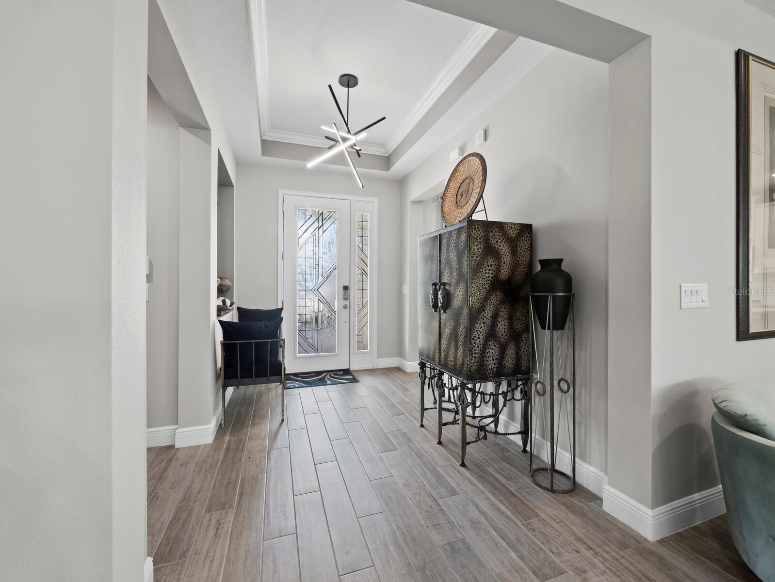 5605 LONG SHORE LOOP