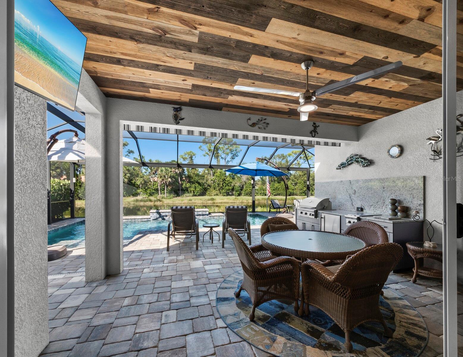 5605 LONG SHORE LOOP