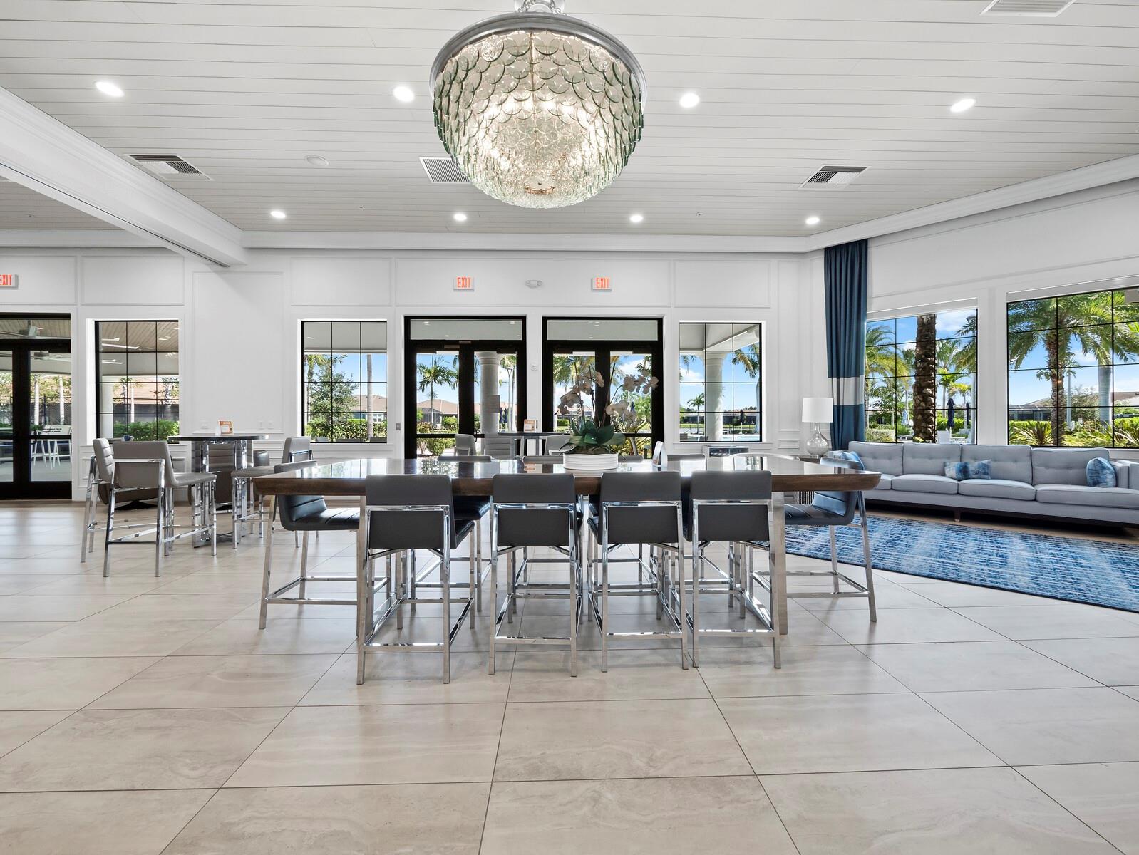 5605 LONG SHORE LOOP