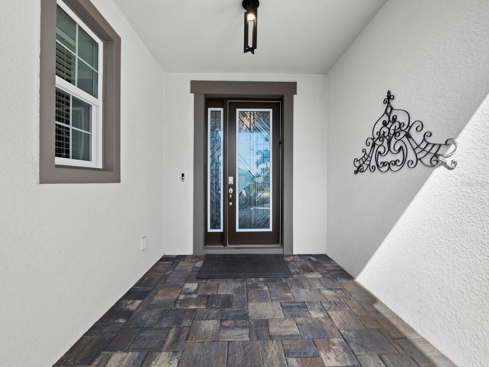 5605 LONG SHORE LOOP