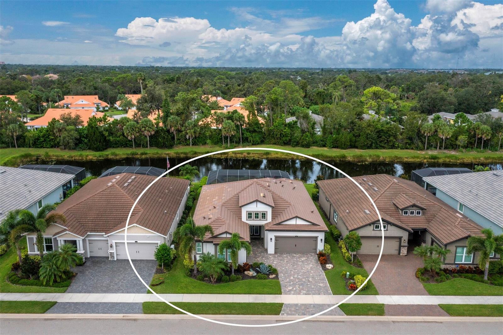 5605 LONG SHORE LOOP