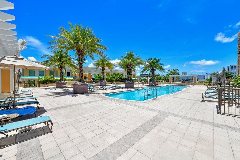 800 N TAMIAMI TRL #1506