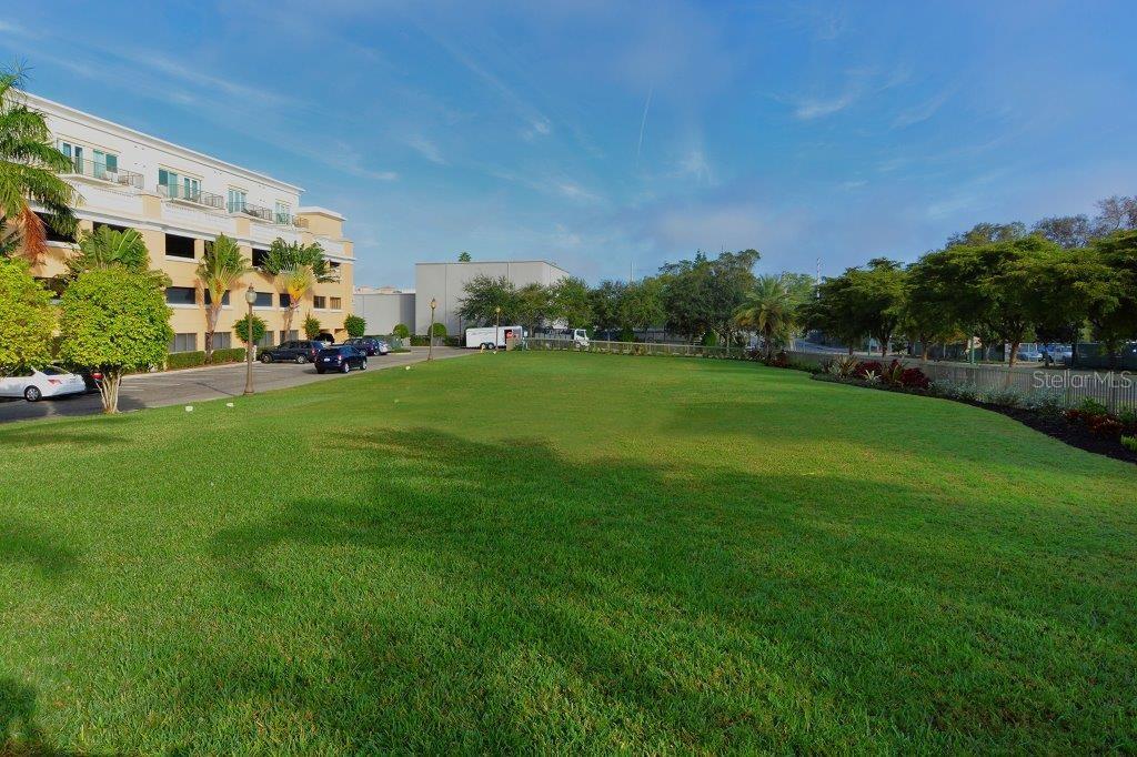 800 N TAMIAMI TRL #1506