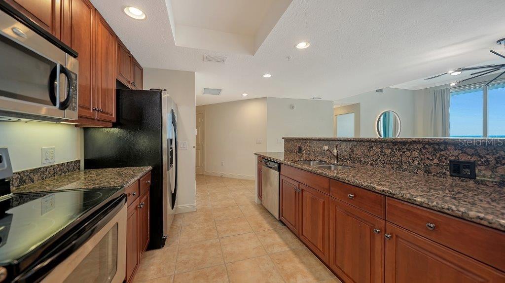 800 N TAMIAMI TRL #1506