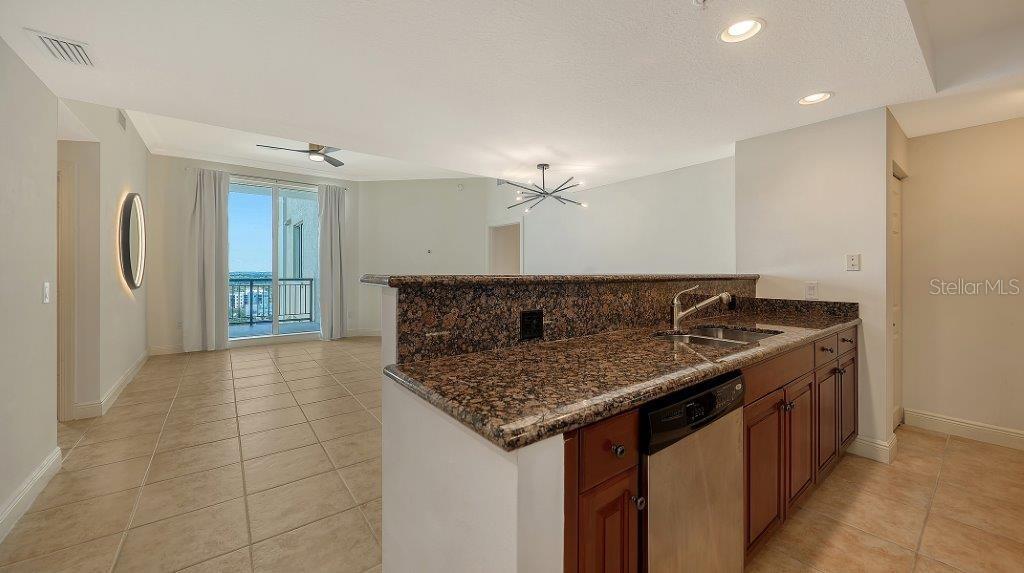 800 N TAMIAMI TRL #1506