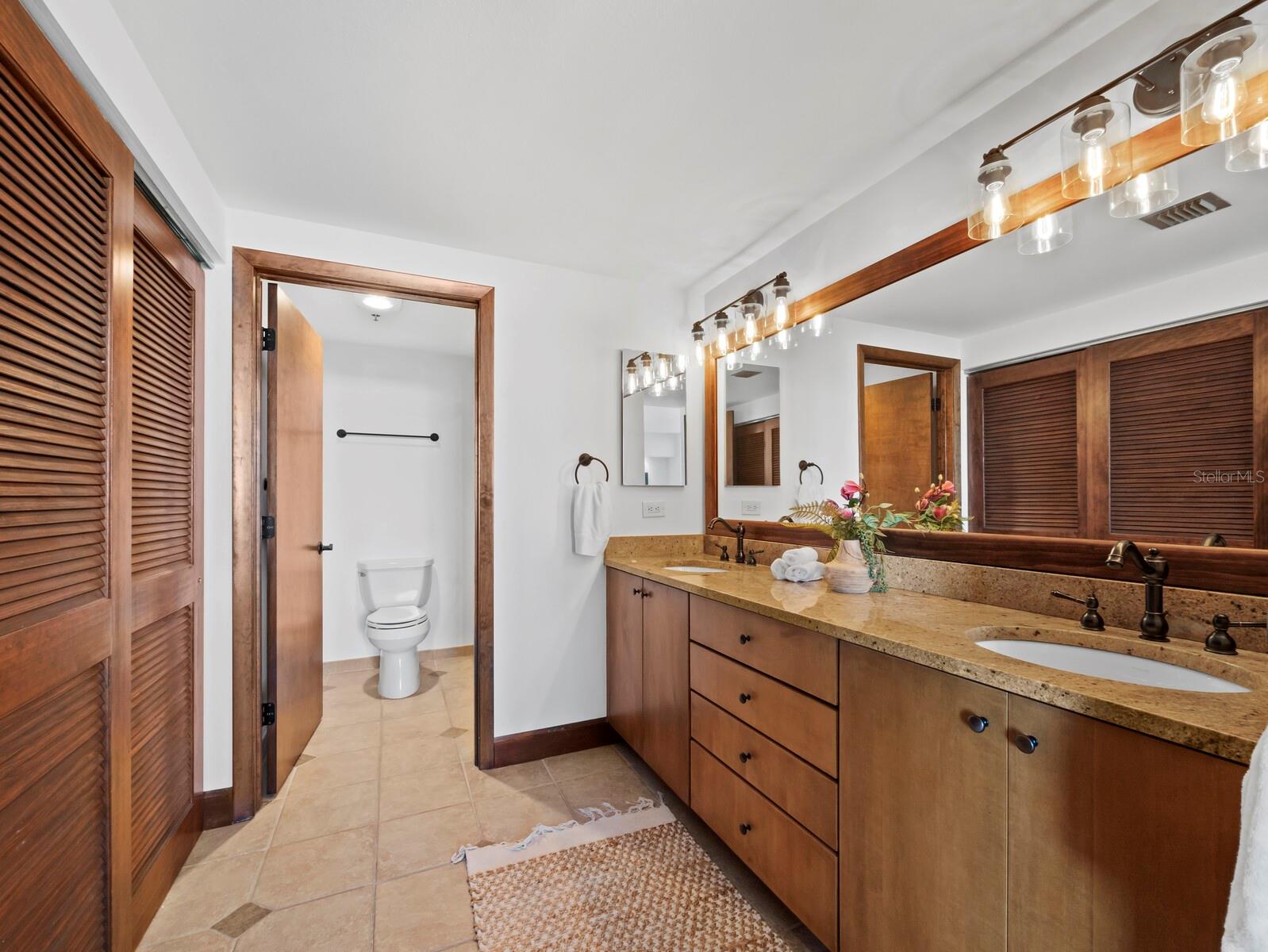 1930 HARBOURSIDE DR #136