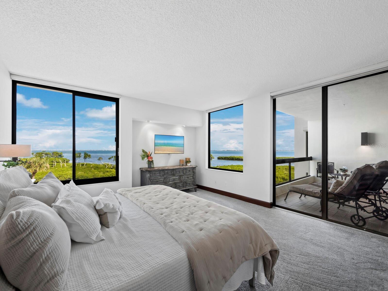 1930 HARBOURSIDE DR #136