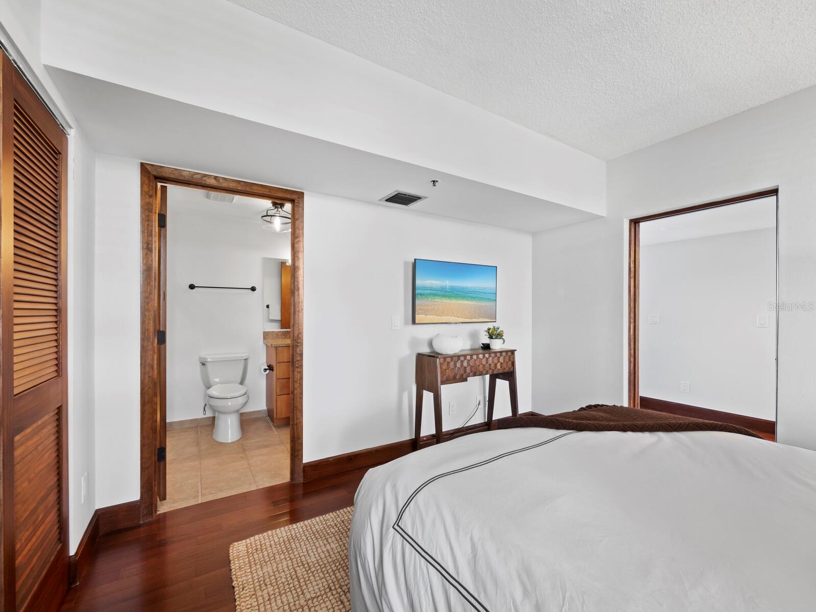 1930 HARBOURSIDE DR #136