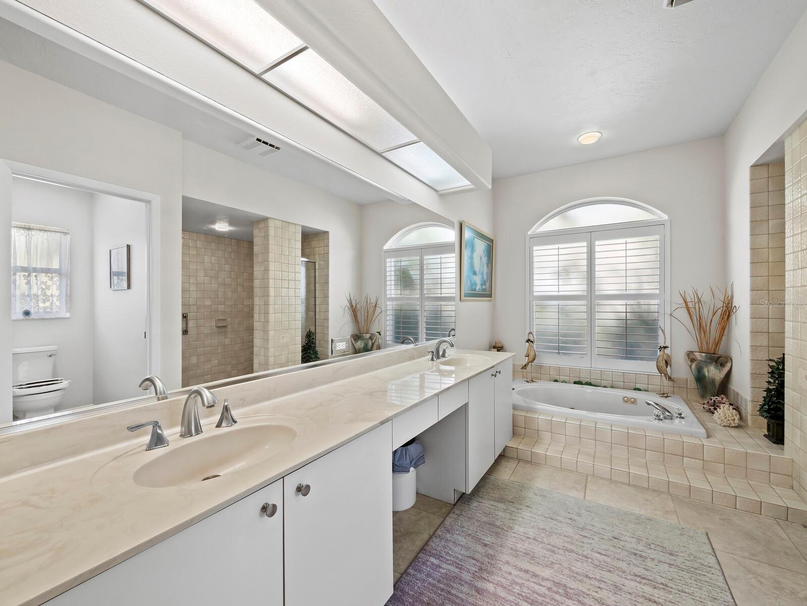 8615 WOODBRIAR DR