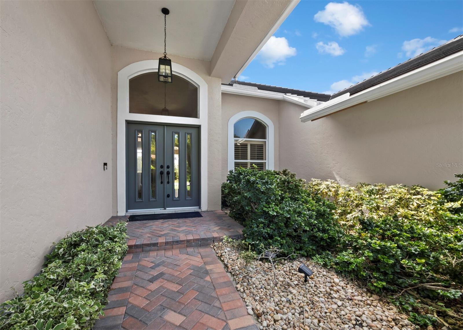 8615 WOODBRIAR DR