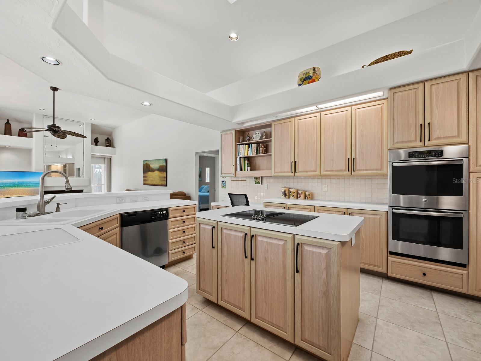 8615 WOODBRIAR DR