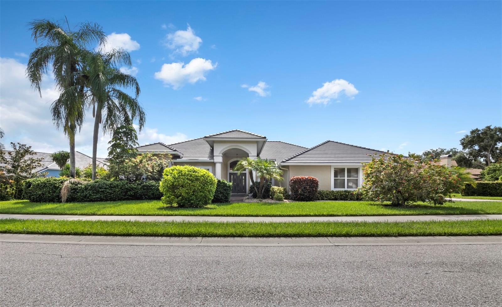 8615 WOODBRIAR DR