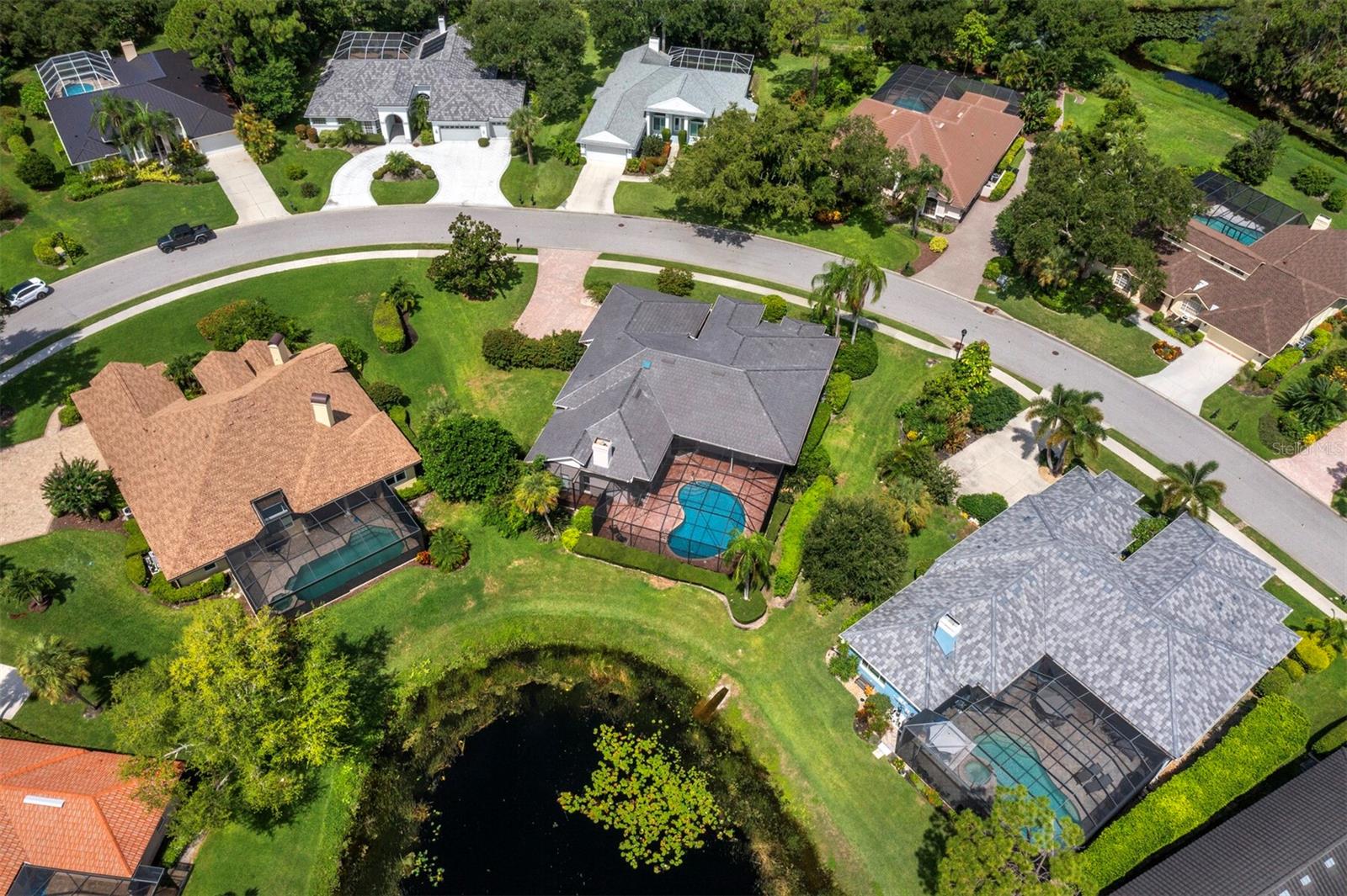8615 WOODBRIAR DR