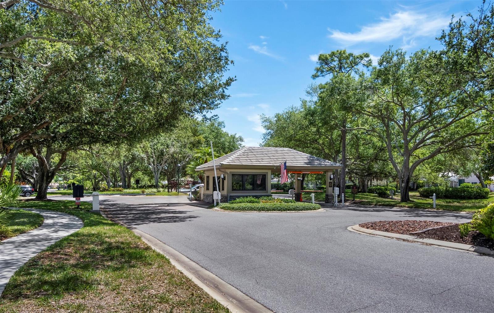 8615 WOODBRIAR DR