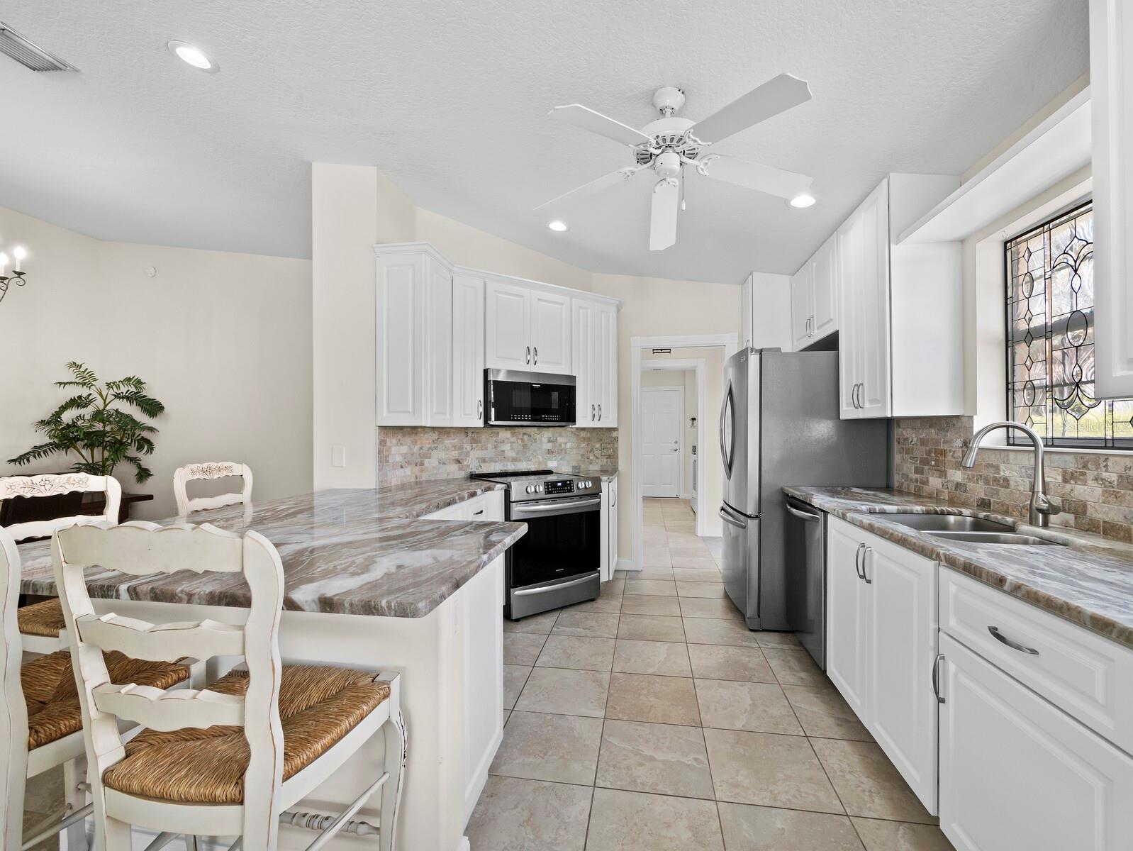 5967 BENEVENTO DR