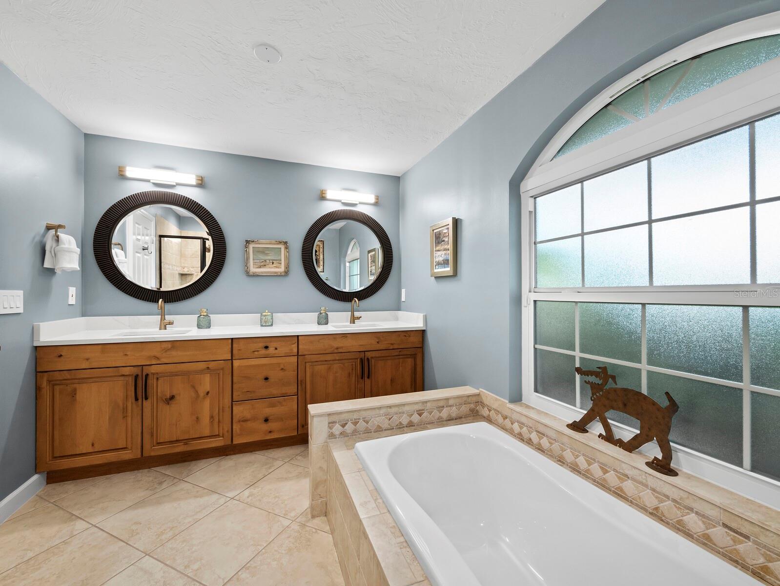8314 CYPRESS HOLLOW DR