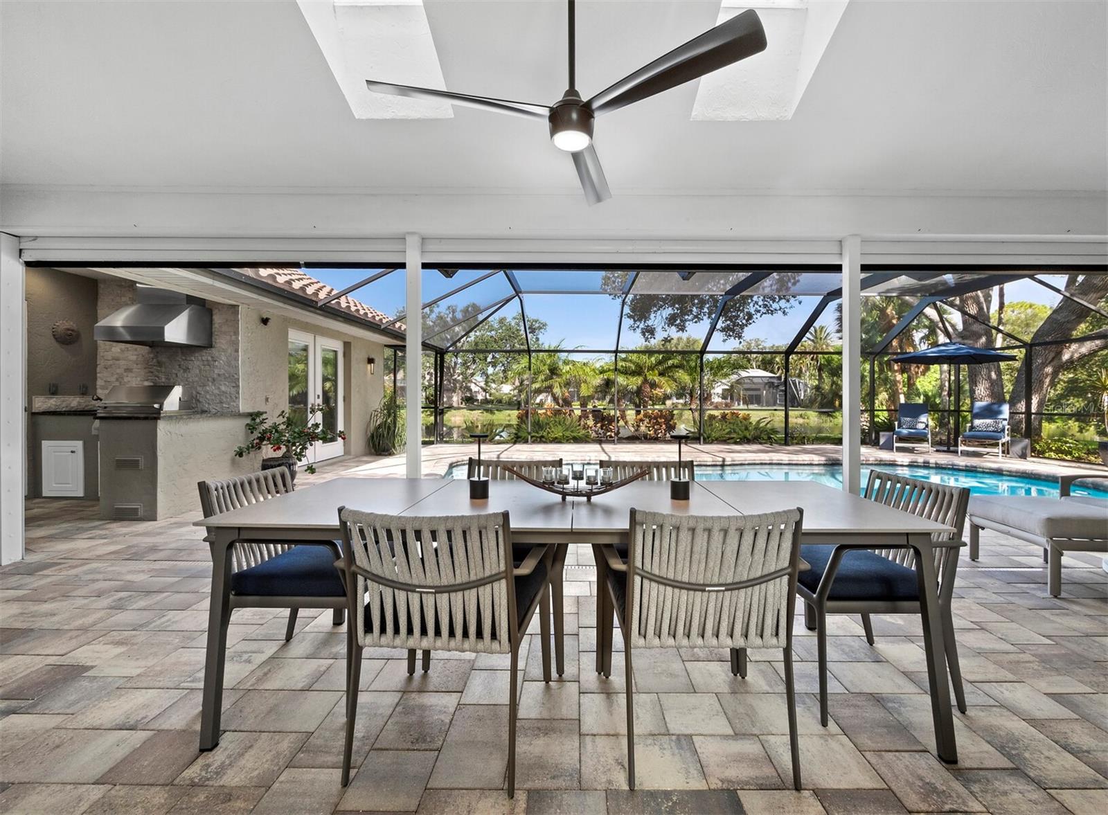 8314 CYPRESS HOLLOW DR