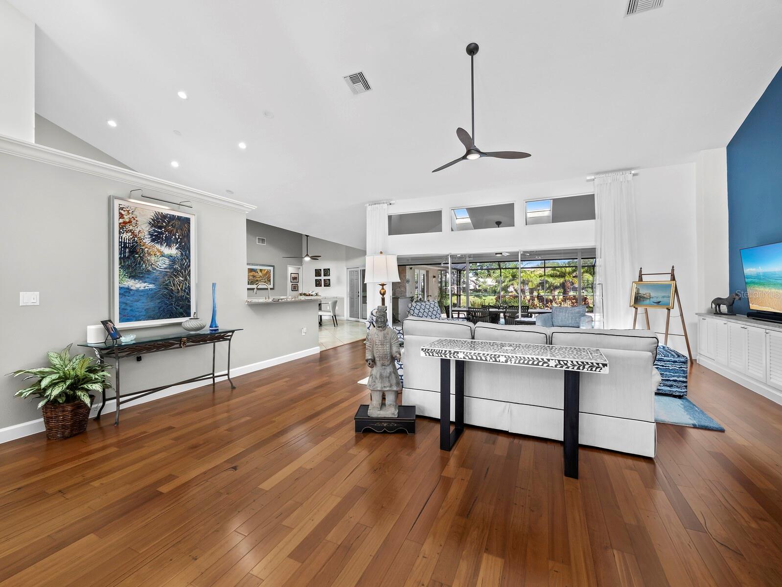 8314 CYPRESS HOLLOW DR