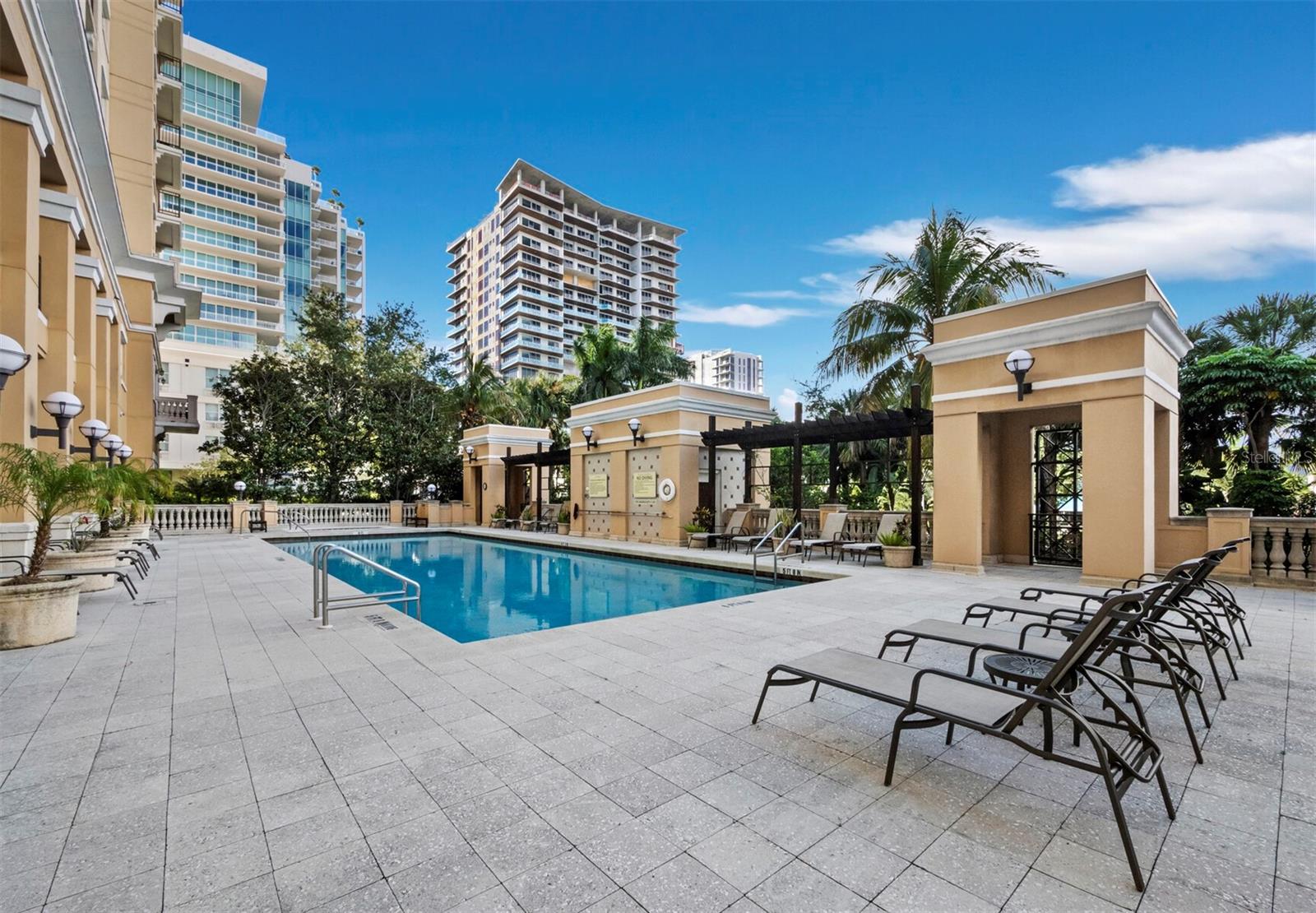 750 N TAMIAMI TRL #906