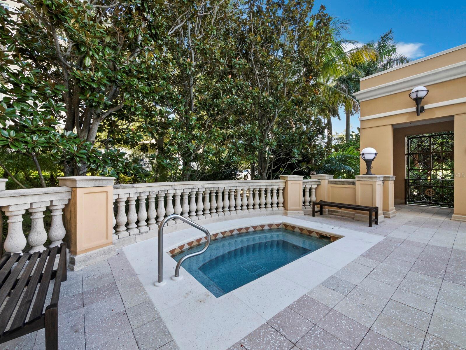 750 N TAMIAMI TRL #906
