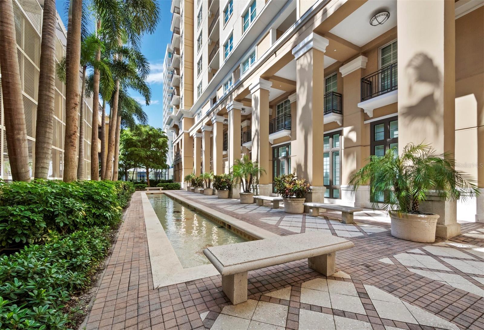 750 N TAMIAMI TRL #906
