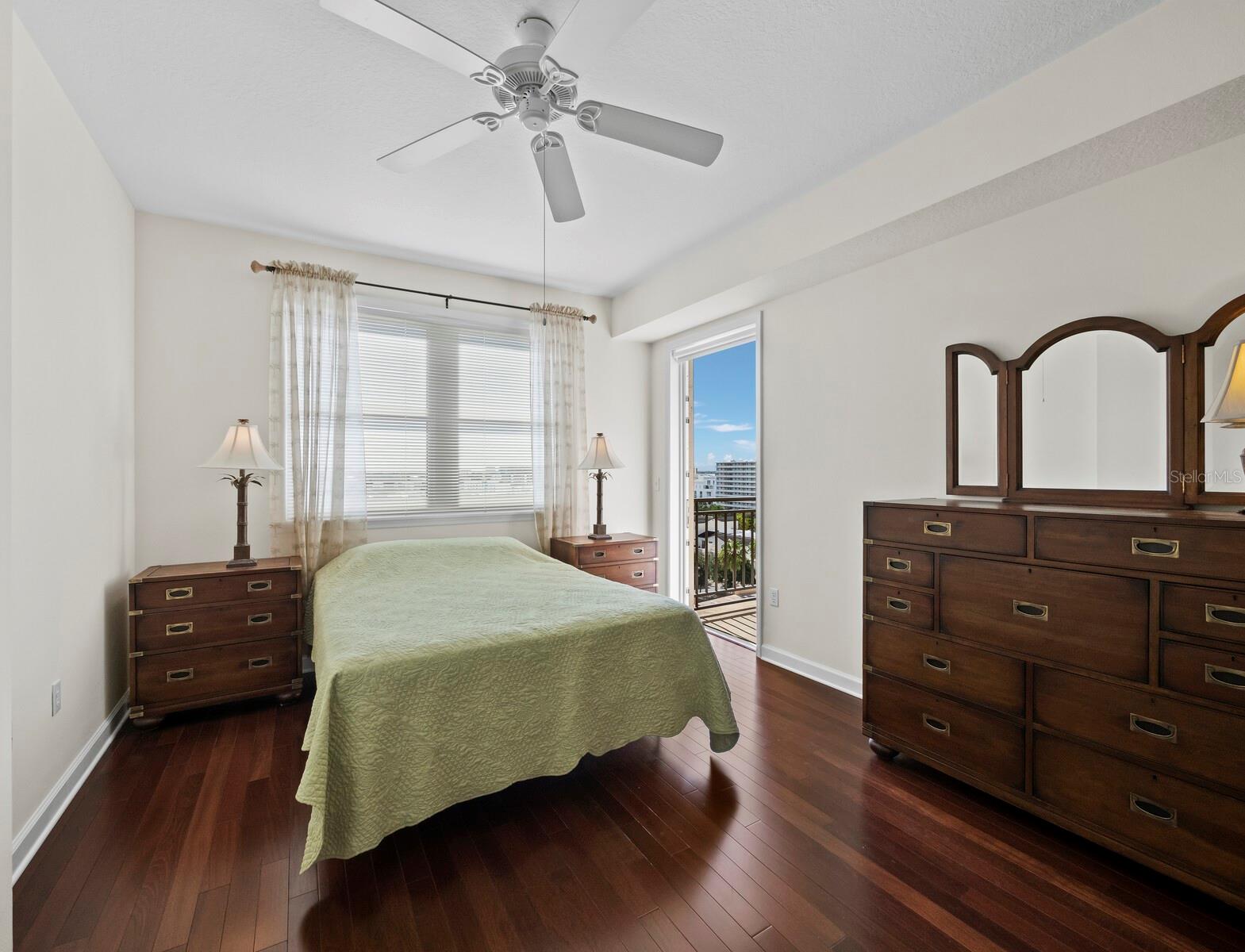 750 N TAMIAMI TRL #906