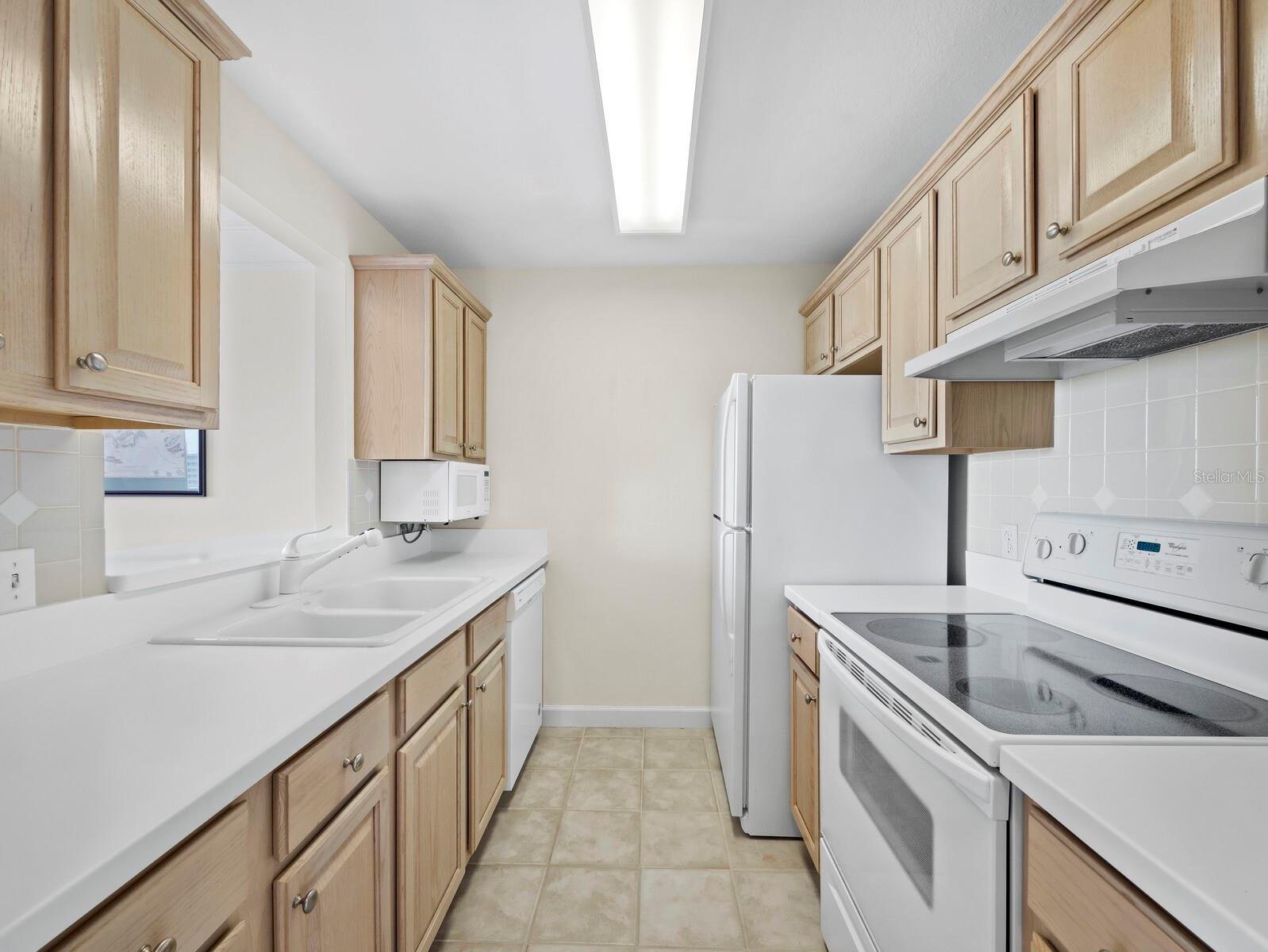 750 N TAMIAMI TRL #906