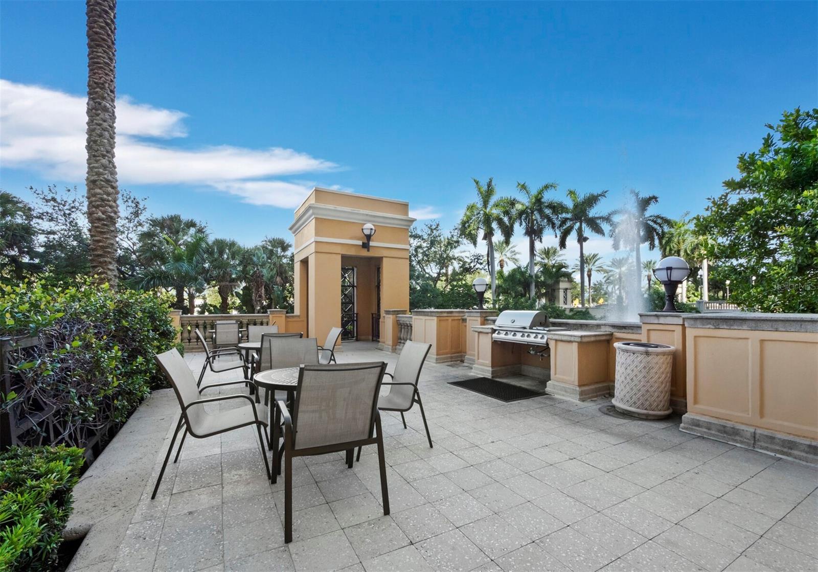 750 N TAMIAMI TRL #906