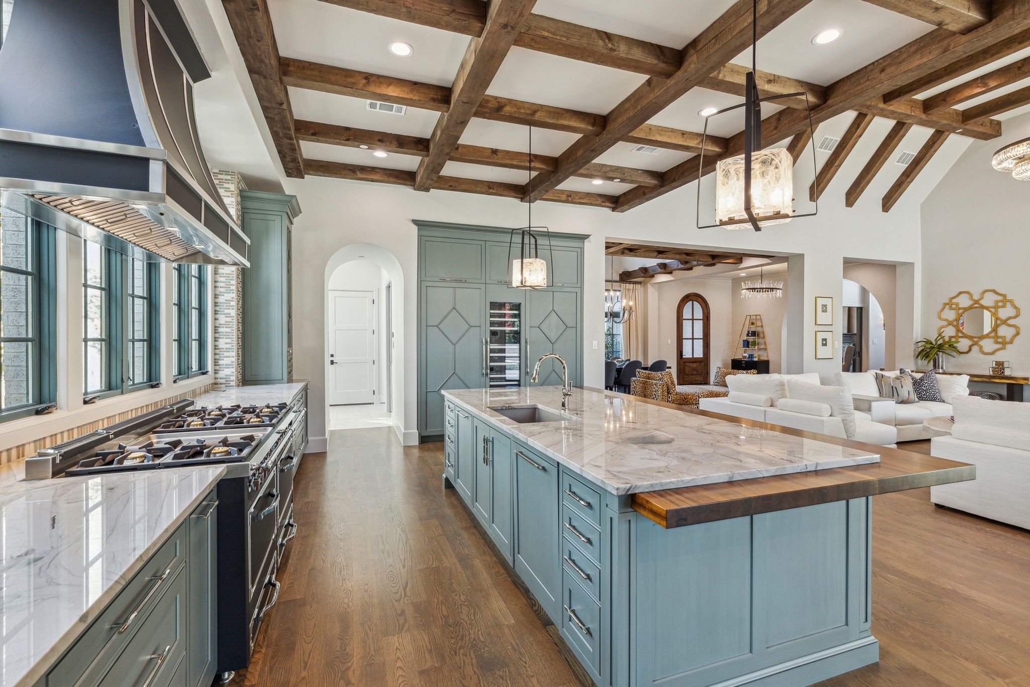 7235 Oak Alley Drive