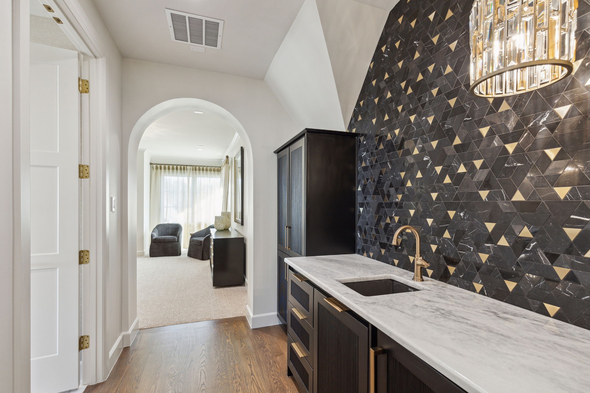 7235 Oak Alley Drive