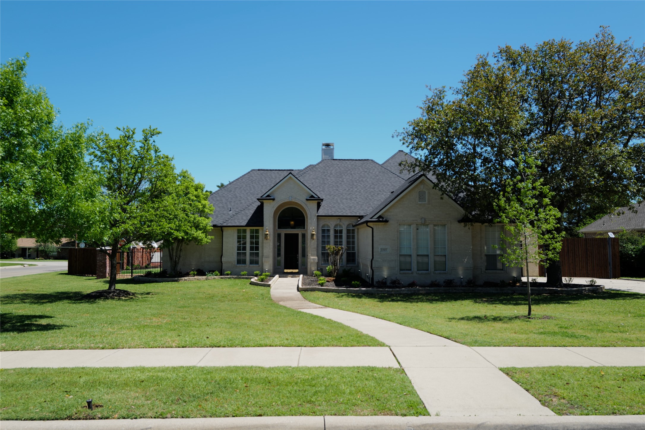 1313 Mccrae Trail