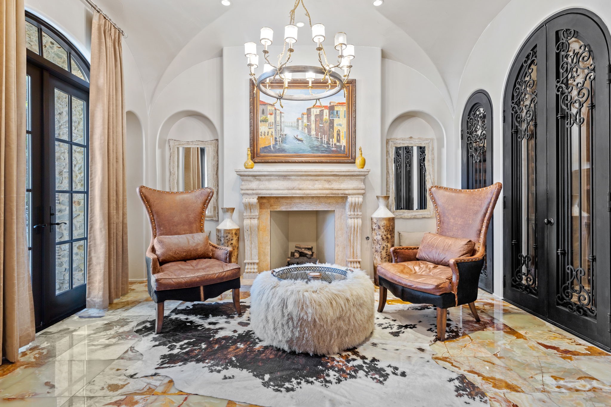 935 W Dove Road