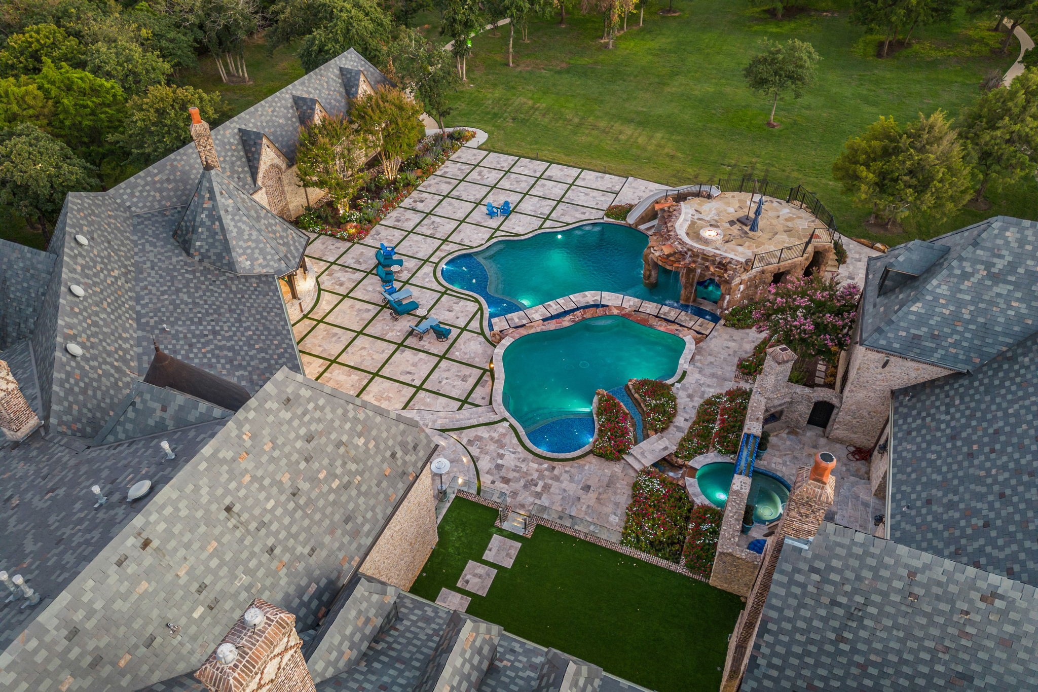 935 W Dove Road