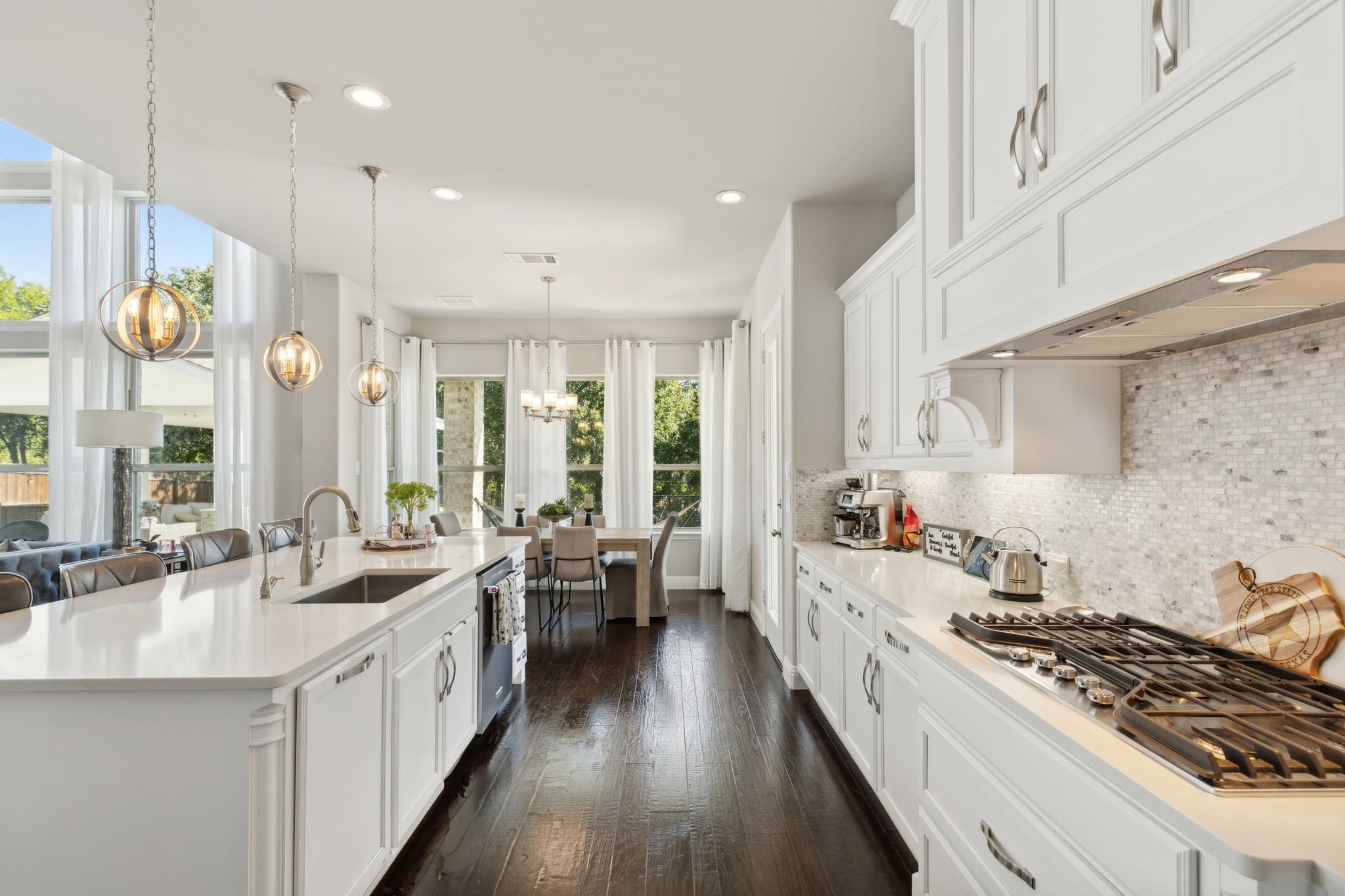 9812 Croswell Street