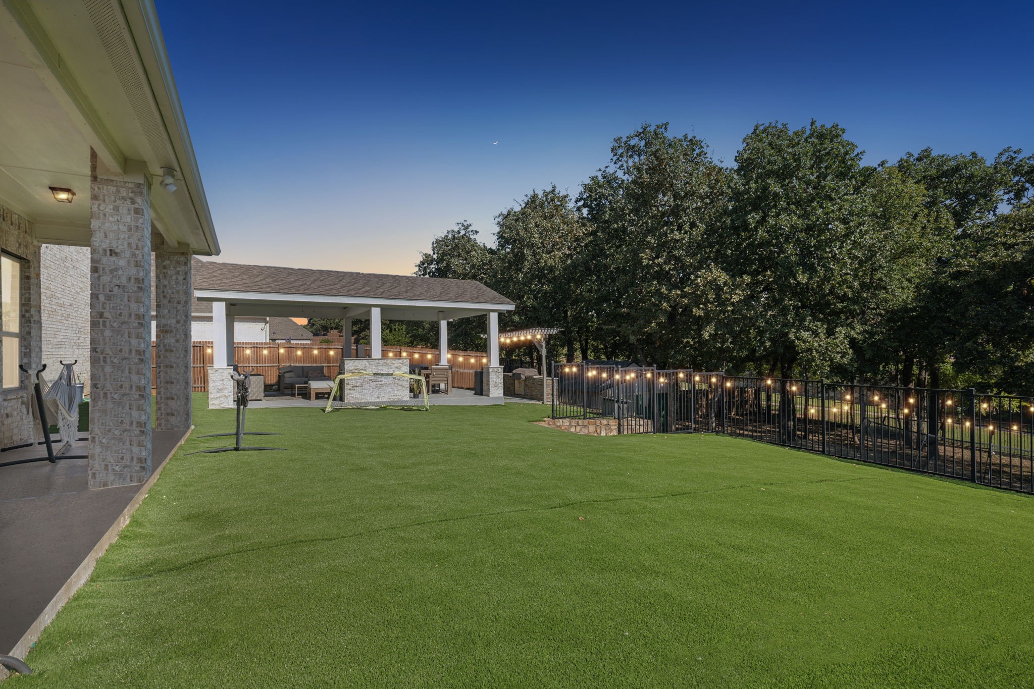 9812 Croswell Street