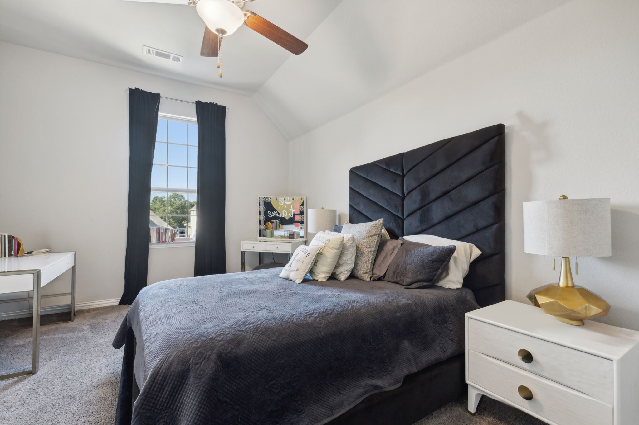 9812 Croswell Street