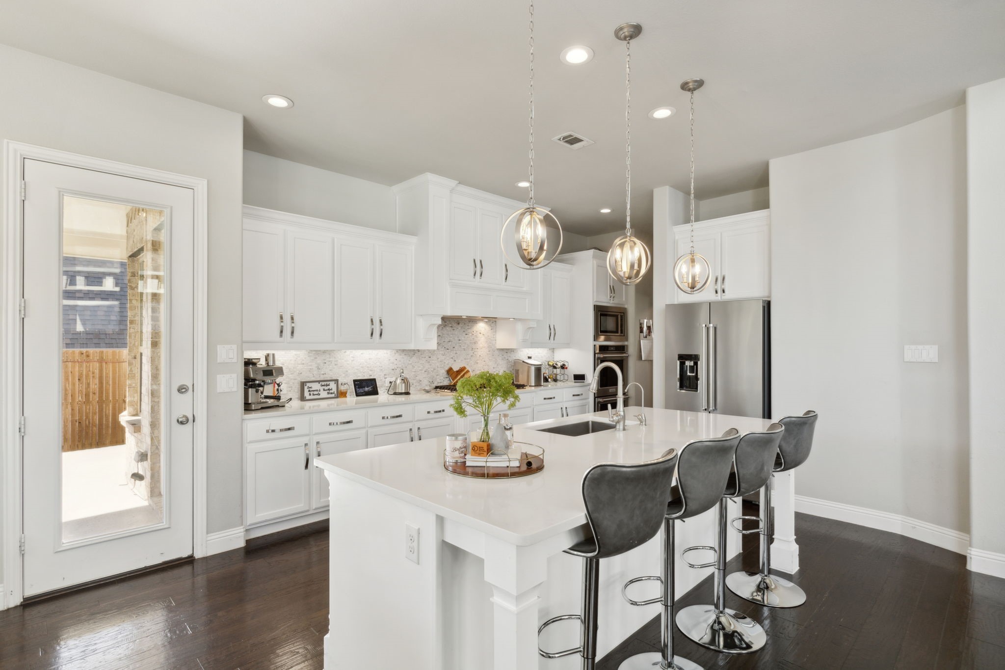 9812 Croswell Street