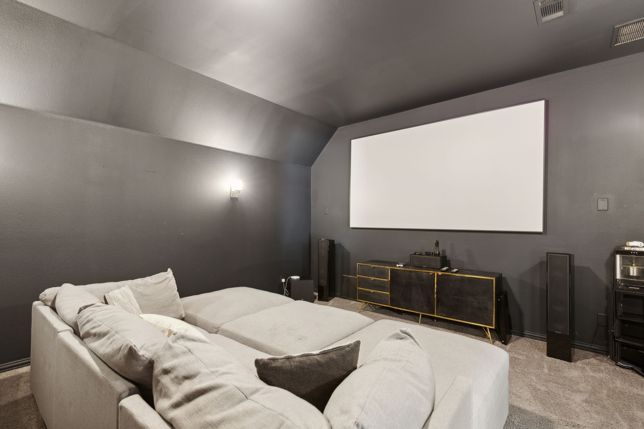 9812 Croswell Street