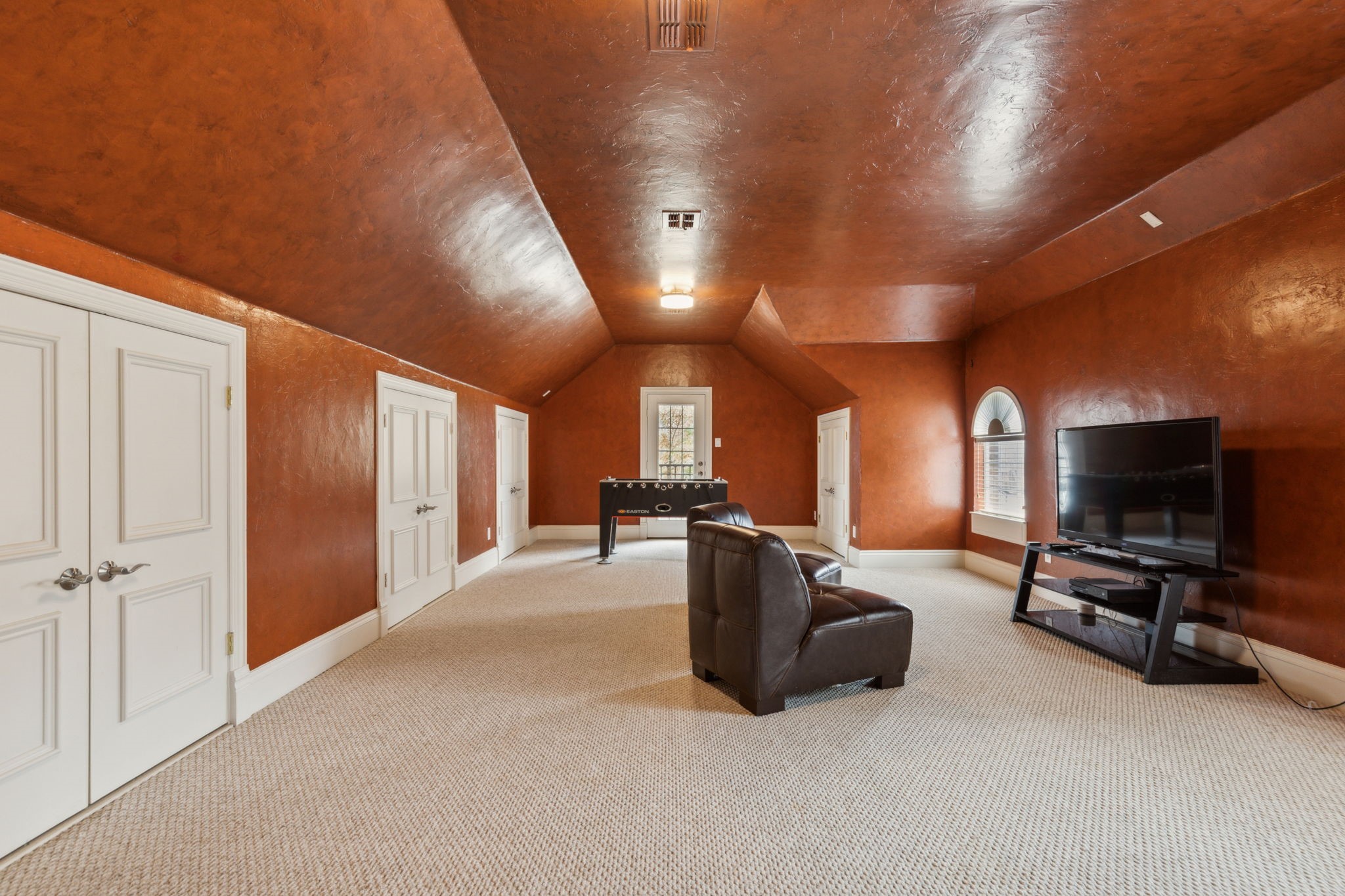 823 Edgewood Drive