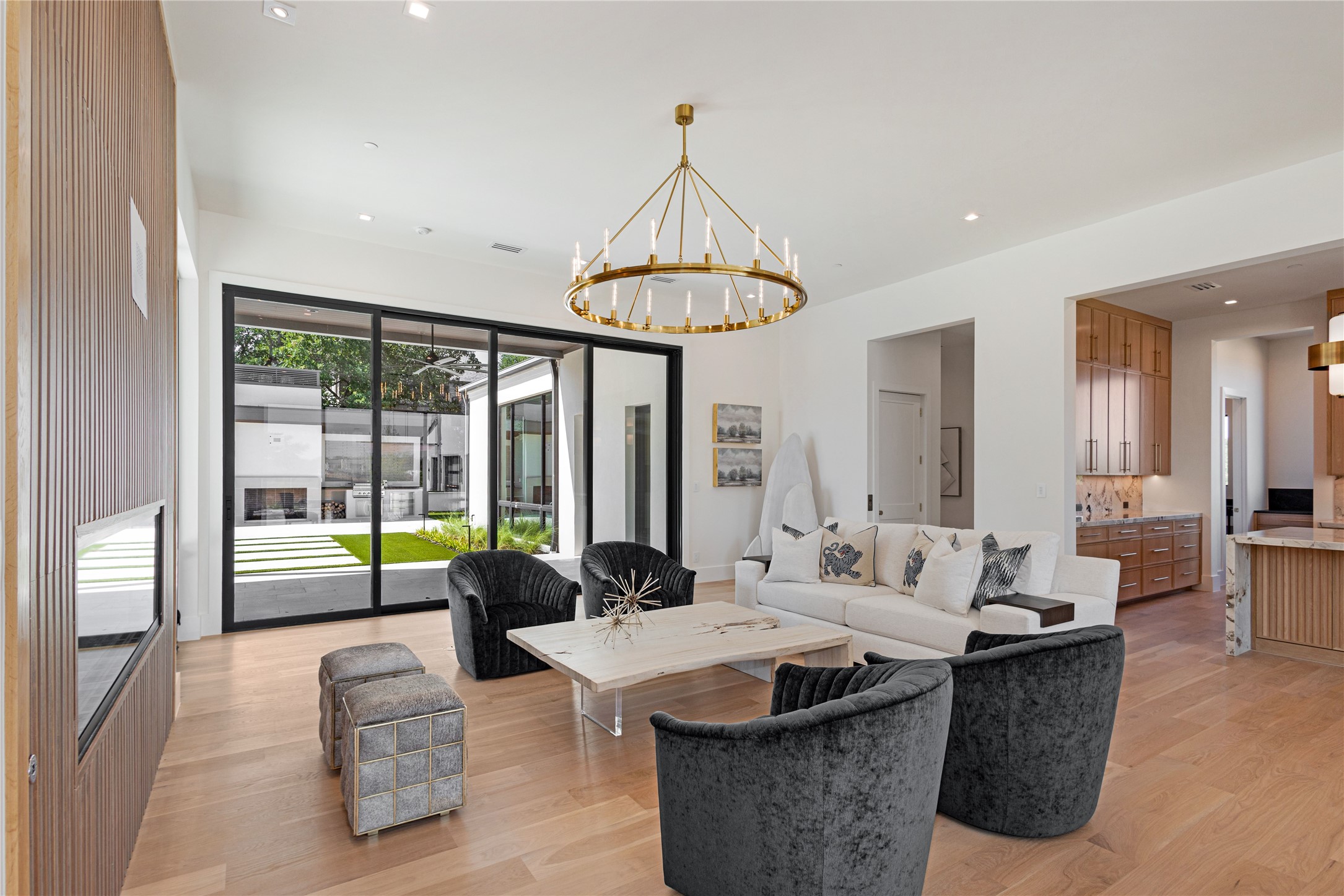 2636 Magnolia Circle
