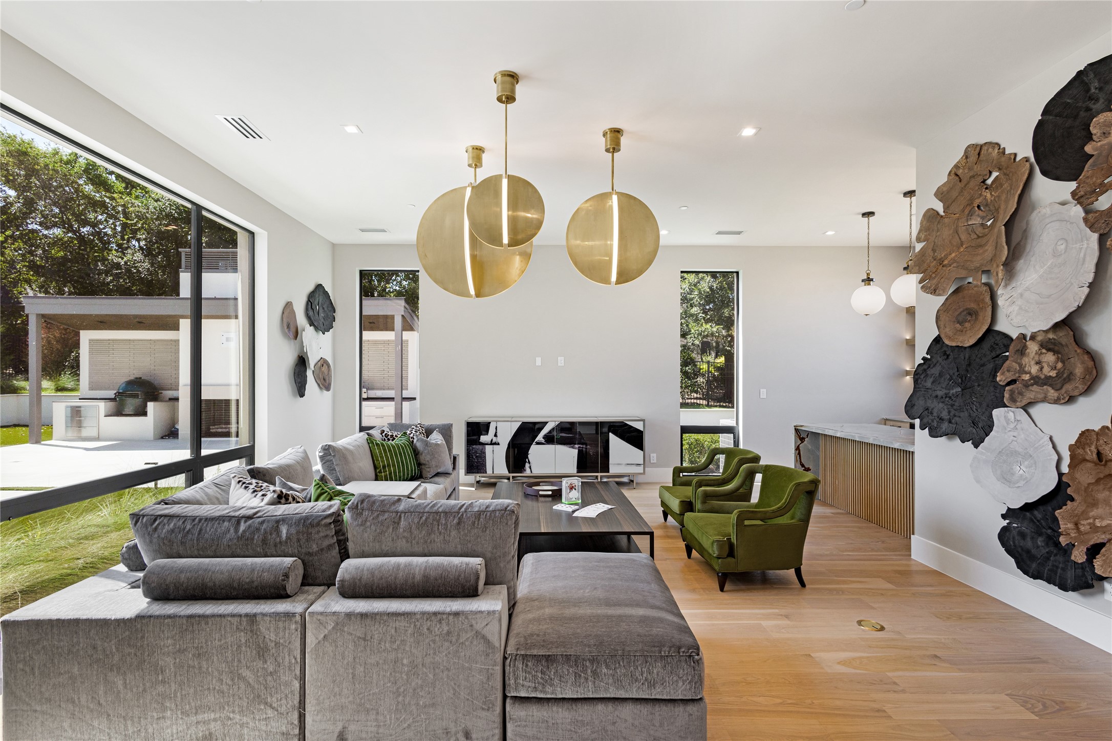 2636 Magnolia Circle
