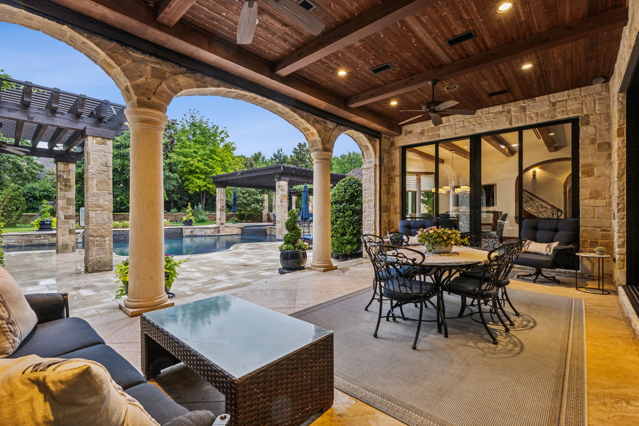 1121 Post Oak Place