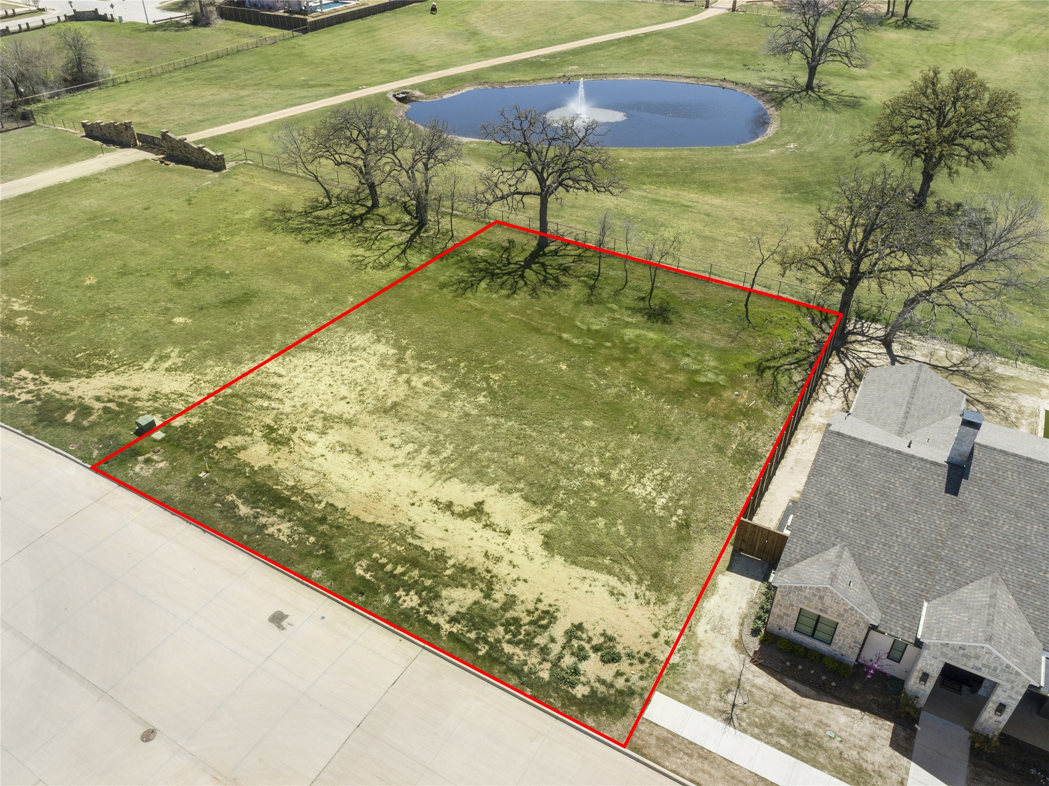 225 Meadowlands Drive