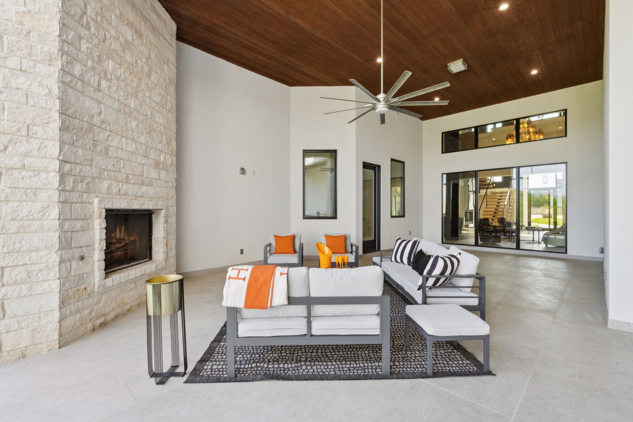 4309 Saddleback