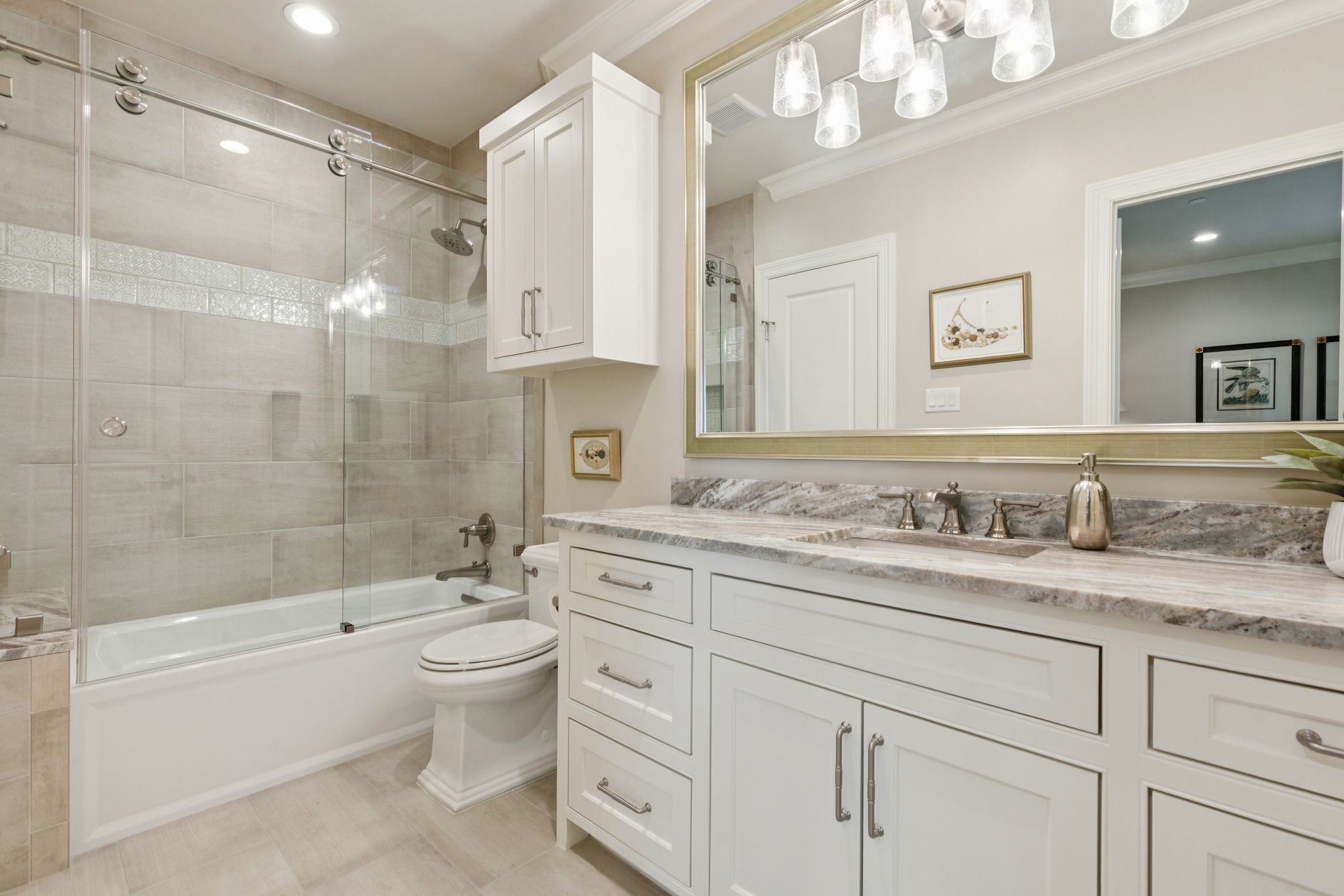 1806 Scenic Circle