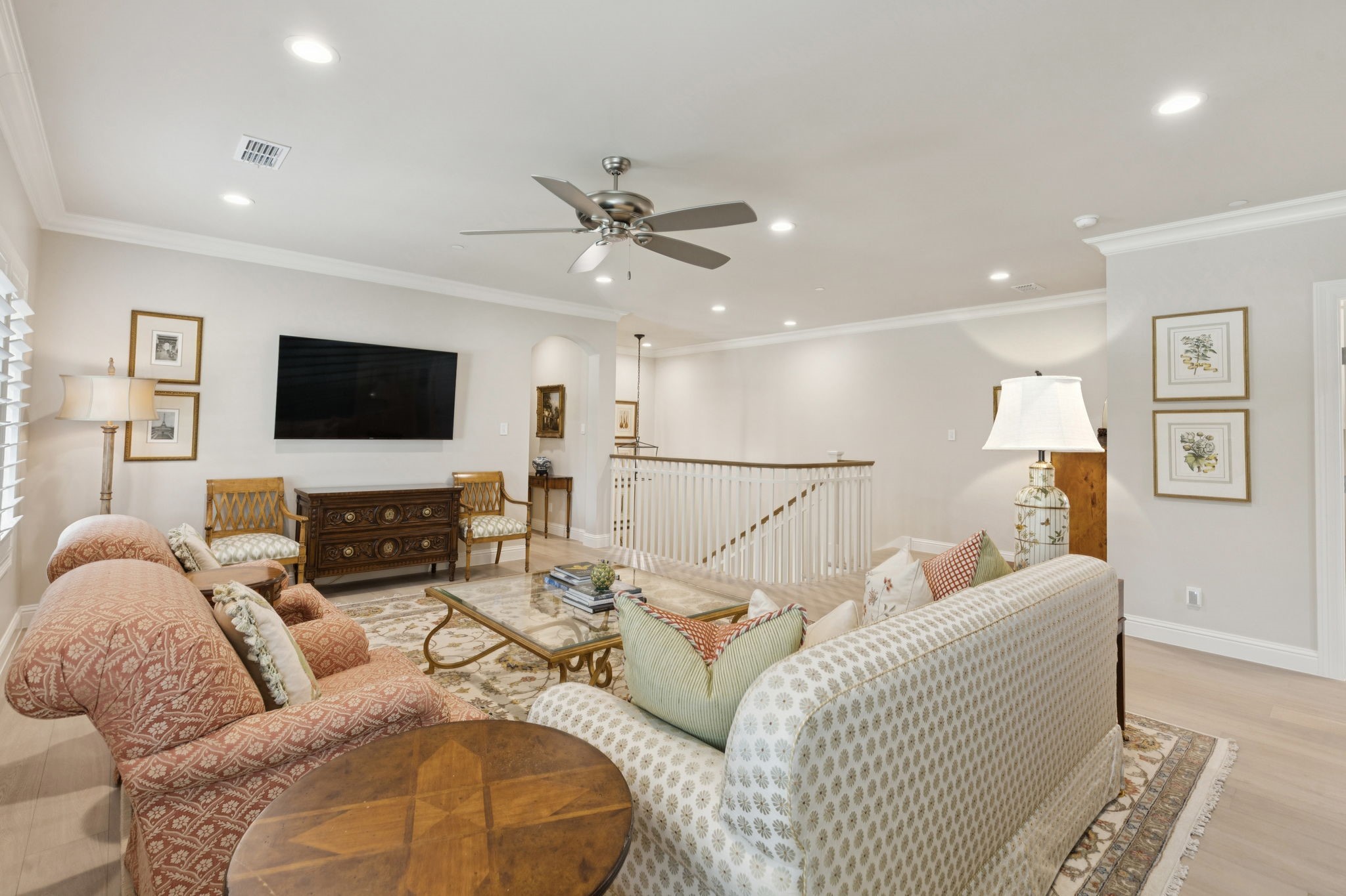 1806 Scenic Circle