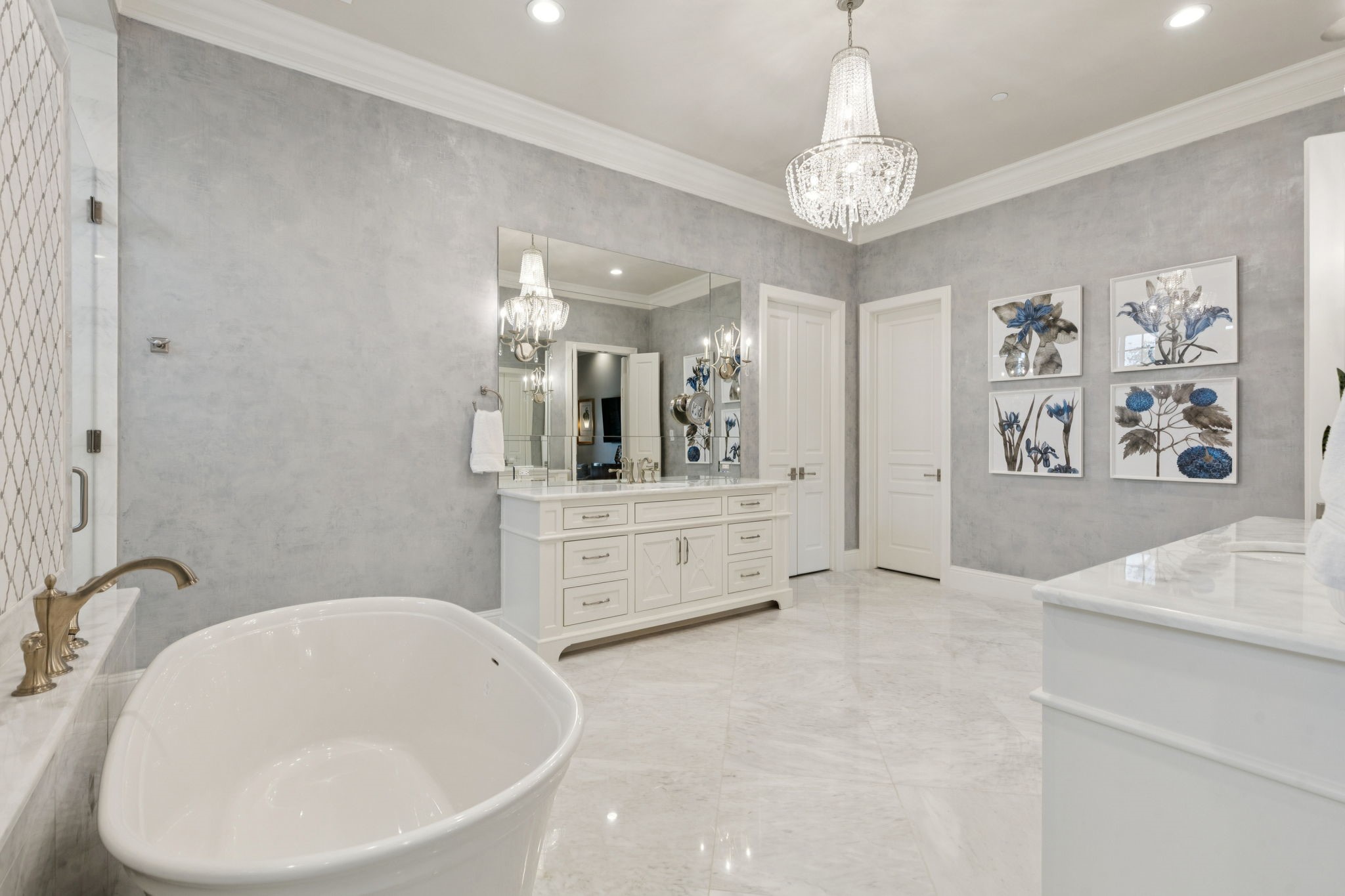 1806 Scenic Circle