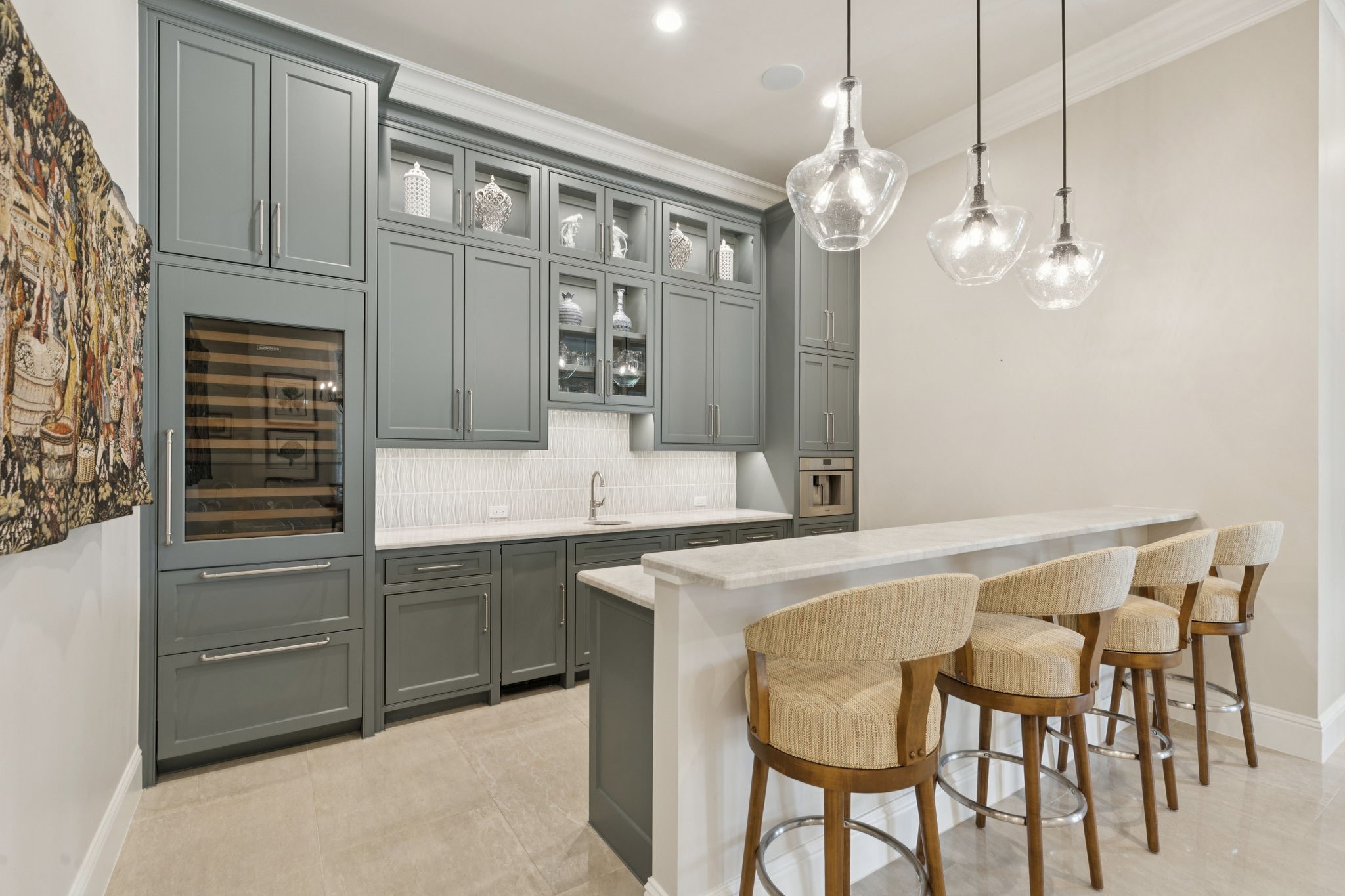 1806 Scenic Circle